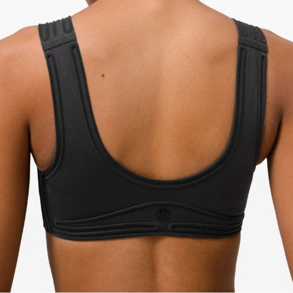 Lululemon Get in Line Bra *Light Support*, Size 4 - Picture 2 of 5
